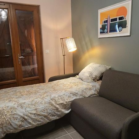 Logement proche de Bordeaux, route des Châteaux Ludon-Médoc Exterior foto